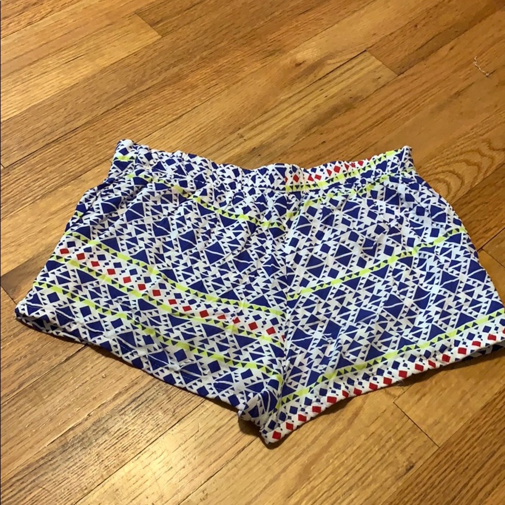 Shorts - Picture 3 of 3